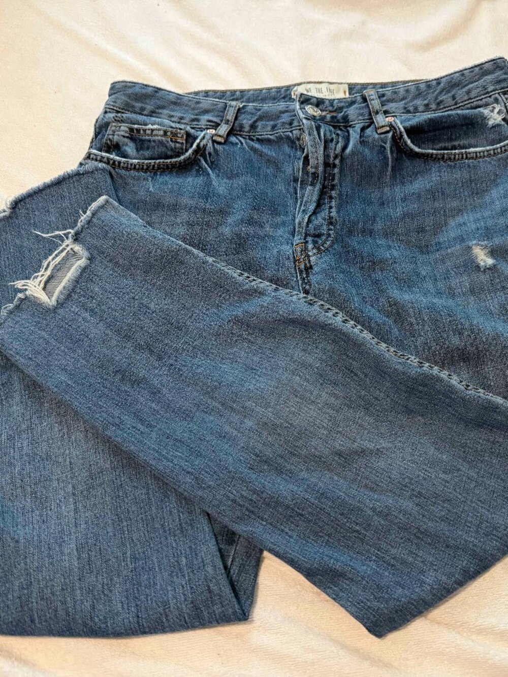 Free People We The Free Maggie Jeans Size 29 Distressed Raw Hem 100% Cotton